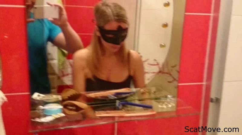 Blonde Adolescent Excreting - Loverachelle2