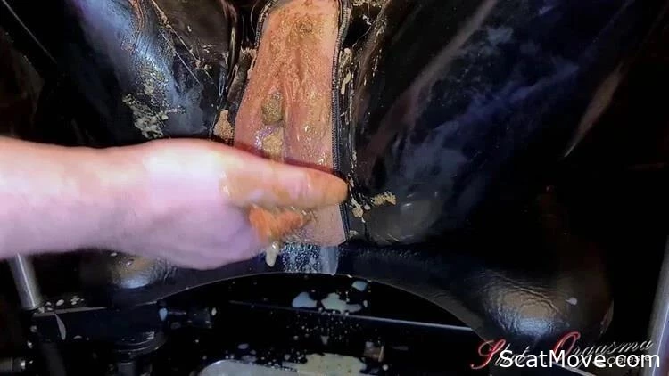 Brown Latex Enema And Spreading Of Feces - SlutOrgasma